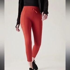 Athleta Rainier Unbrushed Cargo 7/8 Tight, Size Small